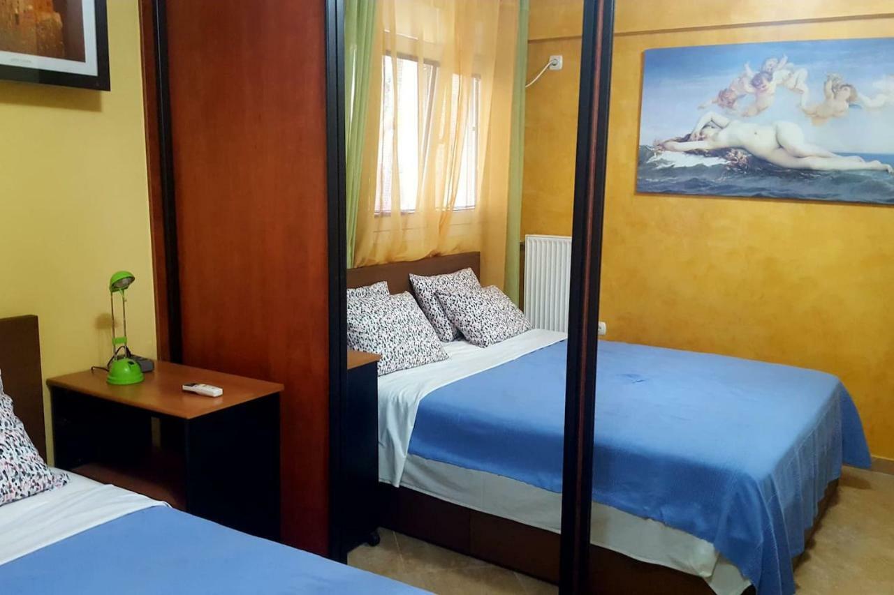 Quiet Apartment In Plaka Atene Esterno foto